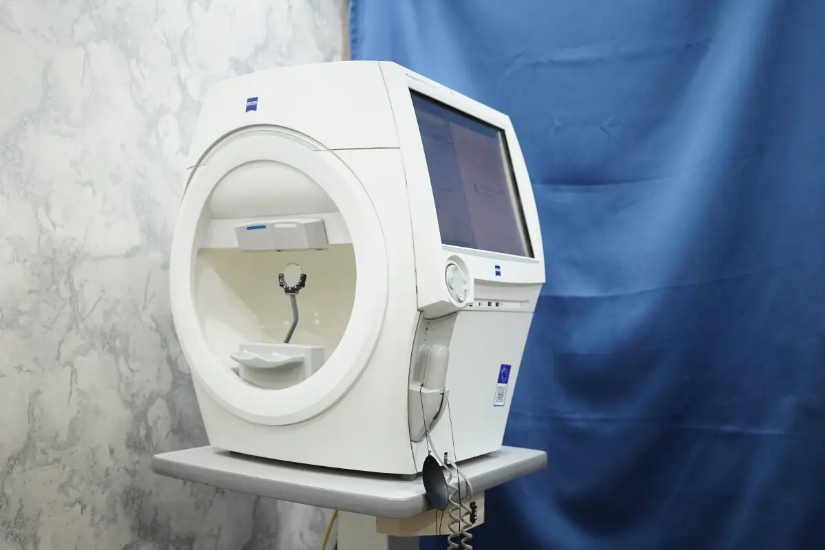 Zeiss HFA Humphrey Field Analyzer — glaucoma visual field testing